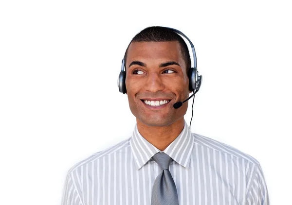 Kulaklığı ile gülümseyen genç müşteri hizmetleri temsilcisi — Stok fotoğraf