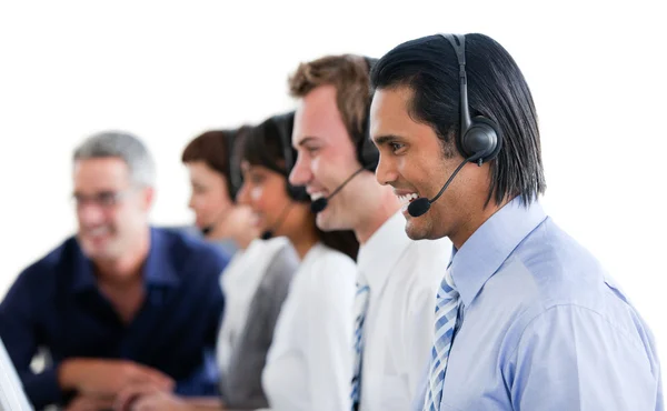 Positieve business werken in een callcenter — Stockfoto