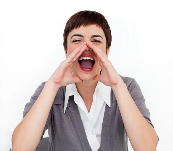 Привлекательная деловая женщина кричит — стоковое фото