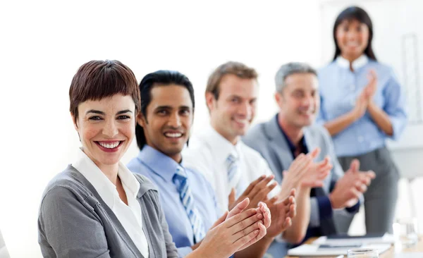 Multi-ethnic business clapping a good presentation — Stock Photo, Image