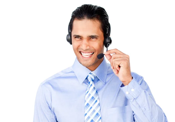 Lächelnder Kundendienstmitarbeiter mit Headset an — Stockfoto