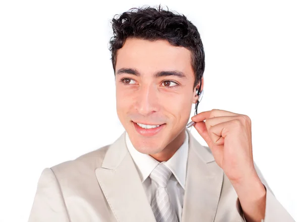 Representante de atendimento ao cliente encantador usando fone de ouvido — Fotografia de Stock