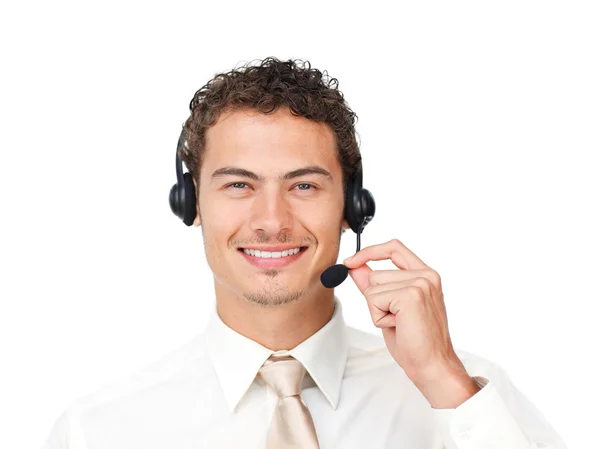 Empresário latino carismático usando fone de ouvido — Fotografia de Stock