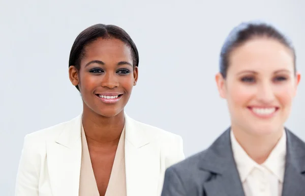 Portrait of two radiant businesswomen — Stock Photo, Image