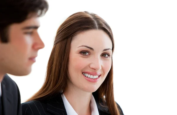 Portret van een Glimlachende zakenvrouw en haar collega — Stockfoto