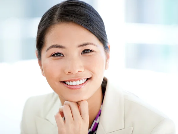 Portrait of a positive businesswoman — Stock Photo, Image