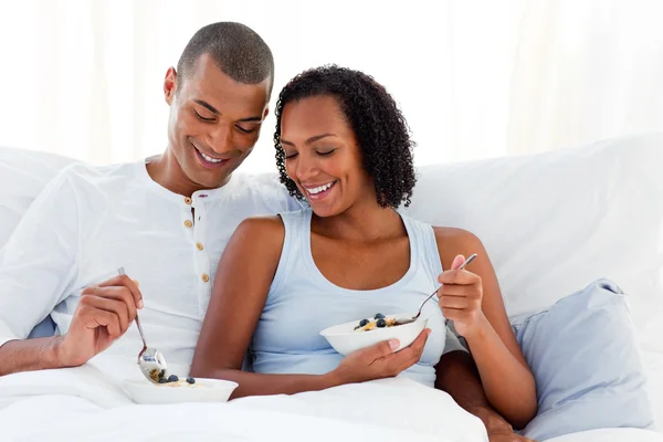 Romantic couple having breakfast — Stock Photo, Image