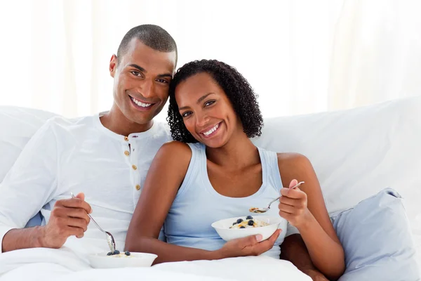 Romantic couple having breakfast — Stock Photo, Image