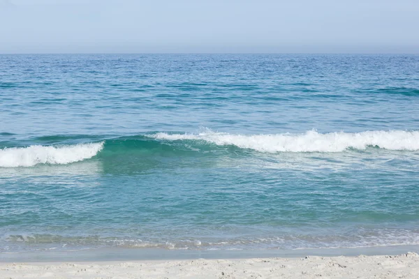 아름 다운 해변과 파도 — 스톡 사진