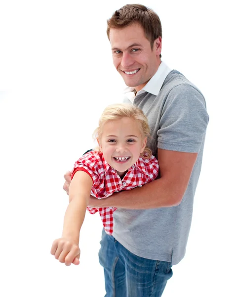 Roztomilá holčička, těší se svým otcem na záda — Stock fotografie