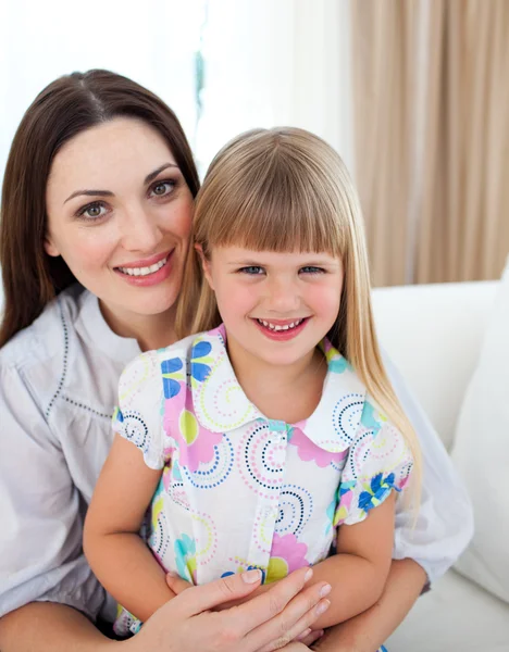 Portrait of a smiling mother and her daughter — Stock Photo, Image