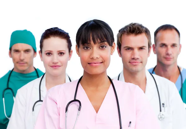 Retrato de uma equipe médica diversificada — Fotografia de Stock