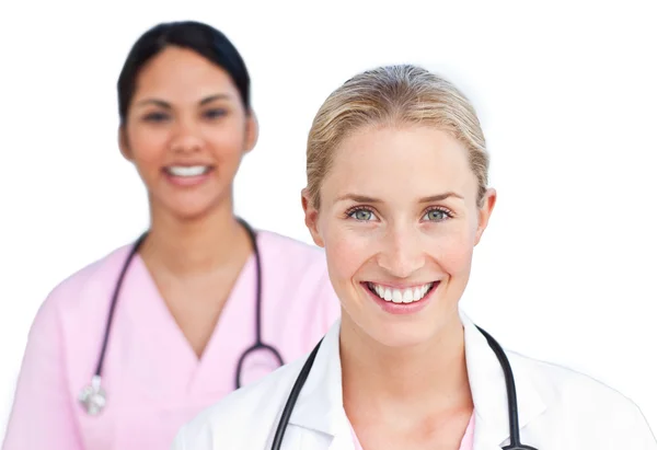 Portrait de femmes médecins souriantes — Photo