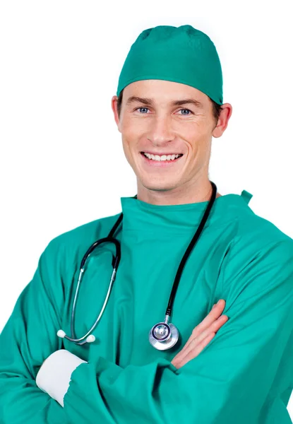 Portret van een charismatische chirurg met gevouwen armen — Stockfoto