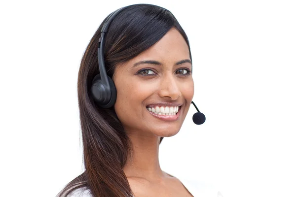 Mulher de negócios étnica bonita com um fone de ouvido em — Fotografia de Stock