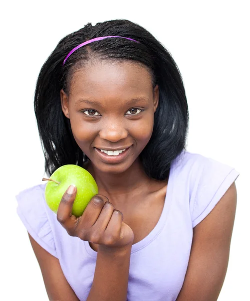 リンゴを食べる若い女性の笑みを浮かべてください。 — ストック写真