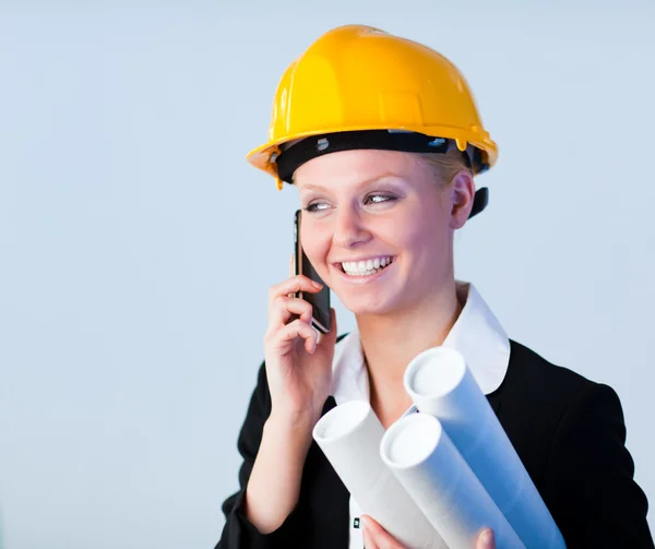 Forewoman talking on the phone — Stock Photo, Image