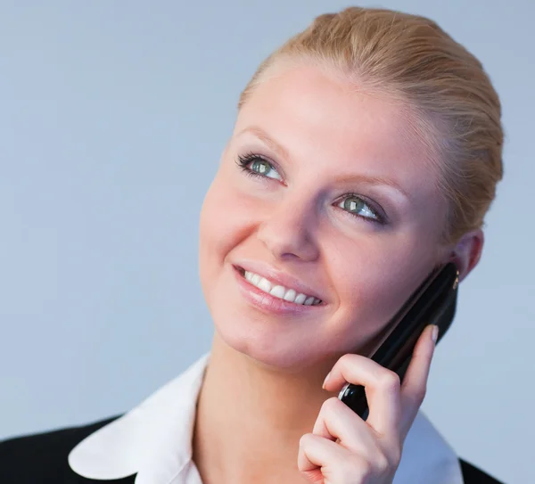 Mulher de negócios ao telefone — Fotografia de Stock