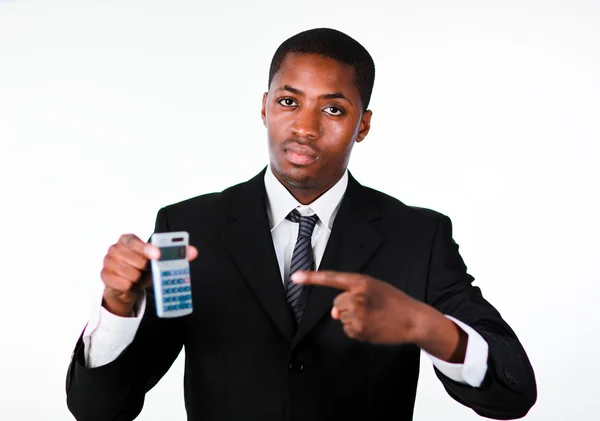 Empresário amigável mostrando uma calculadora — Fotografia de Stock