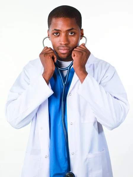 Médico joven en el trabajo en un hospital — Foto de Stock