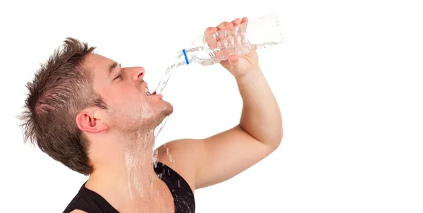 Uomo acqua potabile — Foto Stock