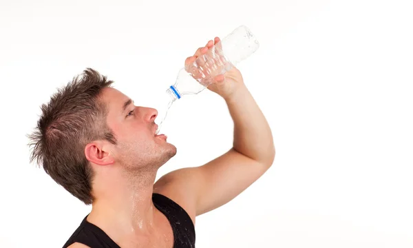 水を飲む男 — ストック写真
