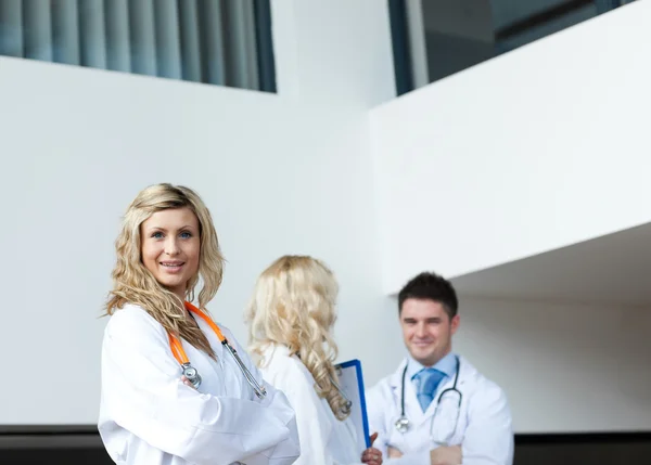 3 의사는 병원에서 — 스톡 사진