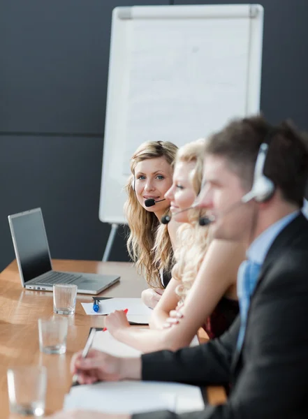 Team aziendale in un call center — Foto Stock