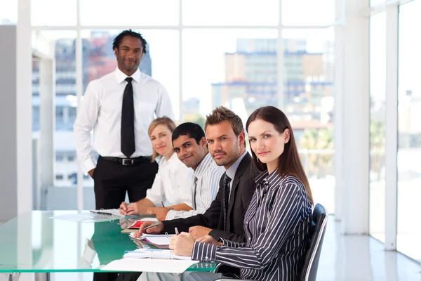 Confident business team in a presentation — Stock Photo, Image