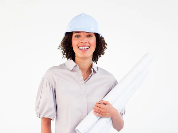 Lachende vrouwelijke architect houden blauwdrukken — Stockfoto