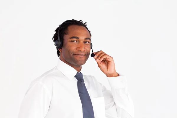 Hombre de negocios afroamericano aislado con auriculares —  Fotos de Stock