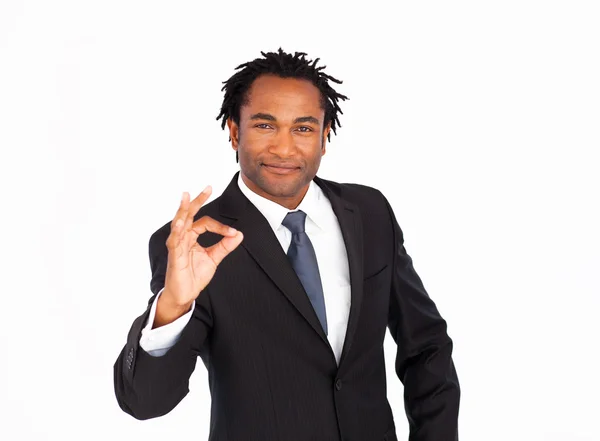 Retrato de homem de negócios mostrando sinal ok — Fotografia de Stock