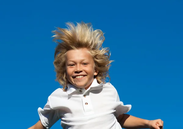 Mutlu küçük çocuk having fun — Stok fotoğraf