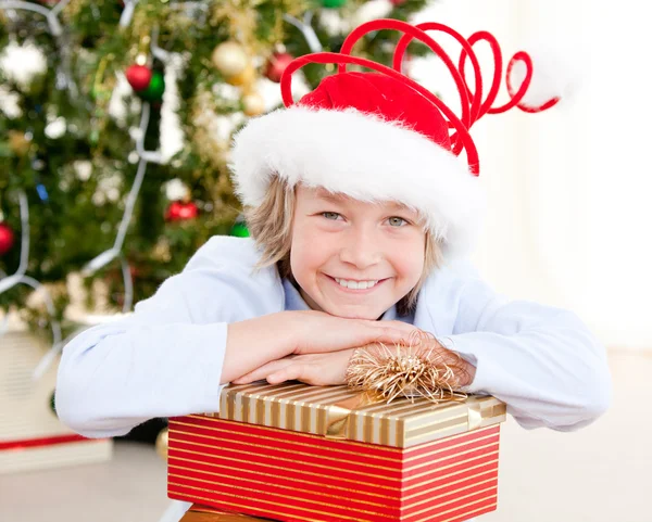 Criança adorável celebrando o Natal — Fotografia de Stock