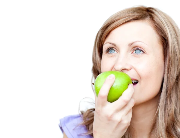 Leuke vrouw houden een appel — Stockfoto