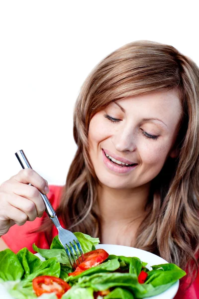 Carina donna sta mangiando un'insalata — Foto Stock