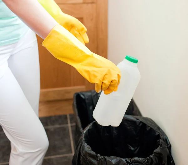 Radiant housewife cleaning — Stock Photo, Image
