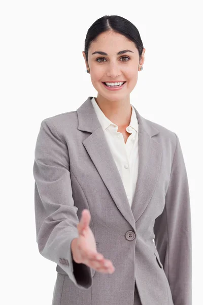 Lächelnde Geschäftsfrau reicht ihre Hand — Stockfoto
