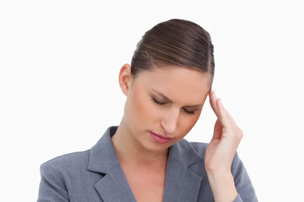 Zamknij z tradeswoman o ból głowy — Zdjęcie stockowe