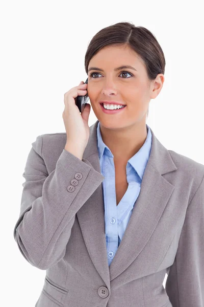 Close up van vrouwelijke ondernemer op haar mobiele telefoon — Stockfoto