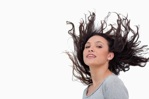 Sensual mulher olhando lançando seu cabelo — Fotografia de Stock