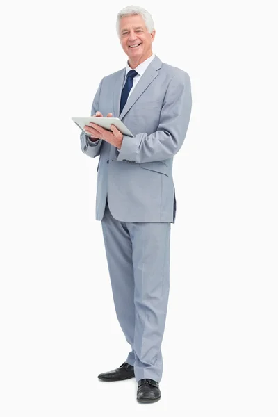 Portret van een baas met een touchpad — Stockfoto