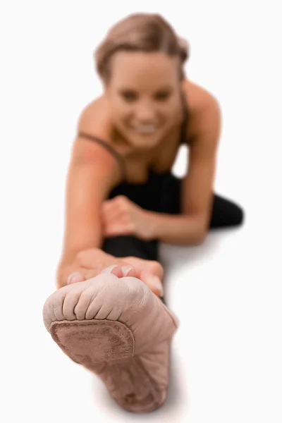Πόδια της γυναίκας που εκτείνεται στο πάτωμα — Φωτογραφία Αρχείου