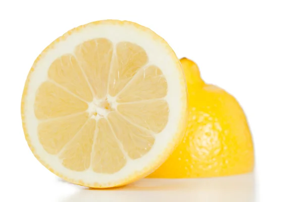 Yellow halved lemon — Stock Photo, Image