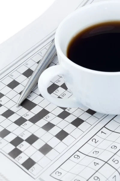 Newspapers and crossword puzzle — Stock Photo, Image