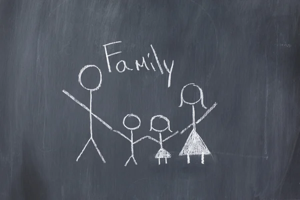 Tegning av familie på tavle – stockfoto