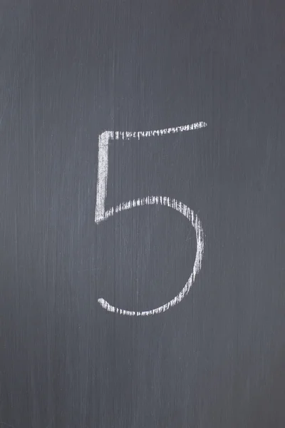 Blackboard with "5" written on it — Stock Photo, Image
