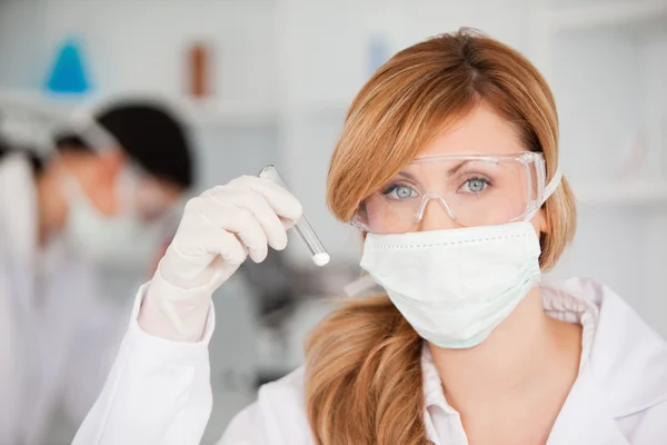 Attractive scientist woman looking at the camera — Stock Photo, Image