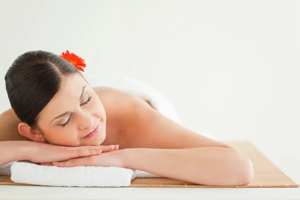 Cute dark-haired woman getting a spa treatment — Stock Photo, Image