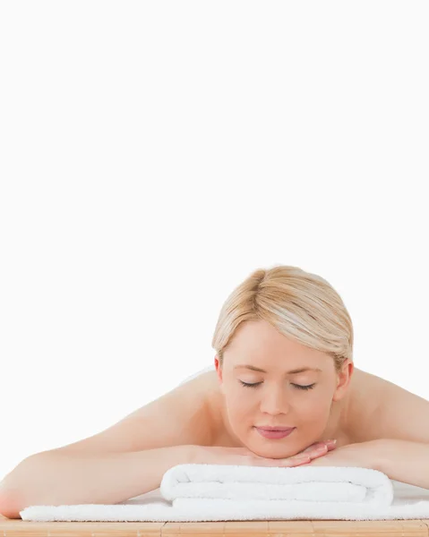 Young attractive blonde woman relaxing in a spa centre — Stock Photo, Image
